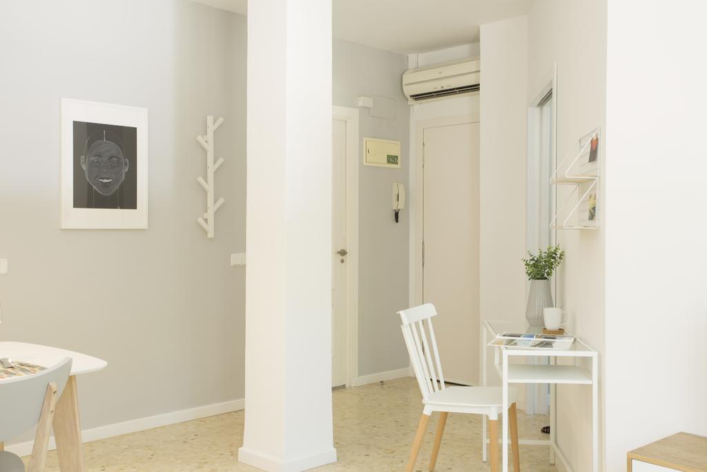 Singularstays Plaza Del Carmen Валенсия Экстерьер фото