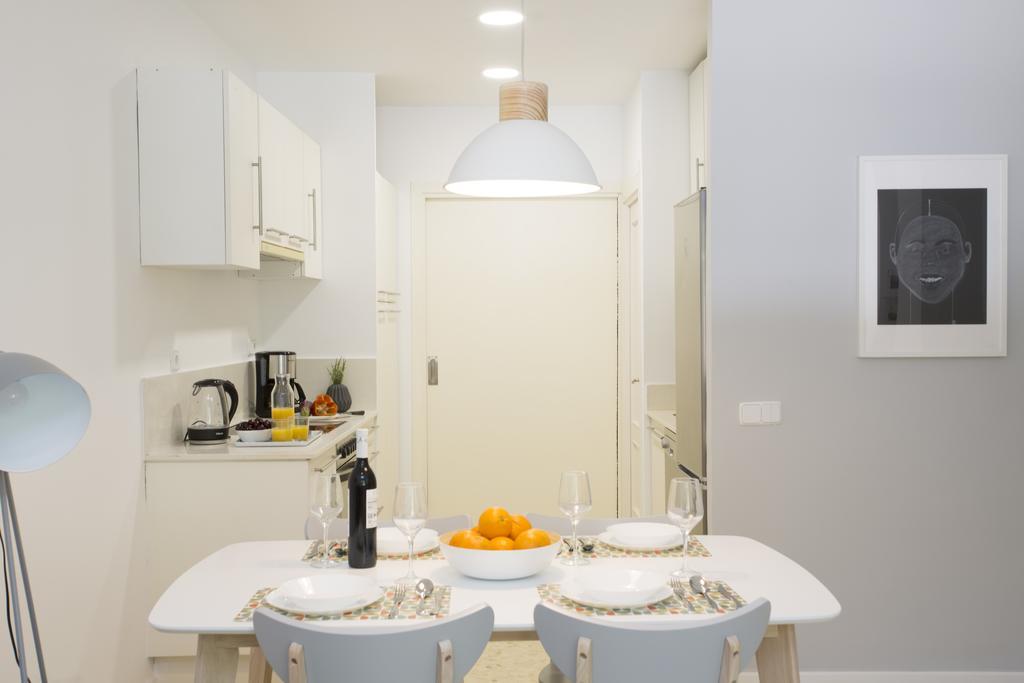 Singularstays Plaza Del Carmen Валенсия Экстерьер фото
