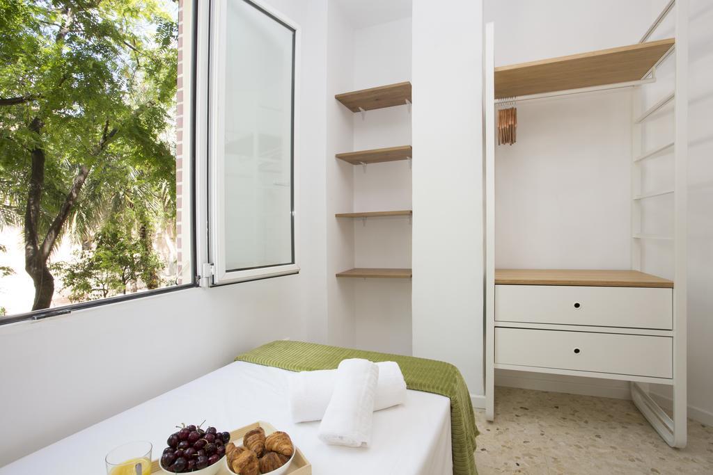 Singularstays Plaza Del Carmen Валенсия Экстерьер фото