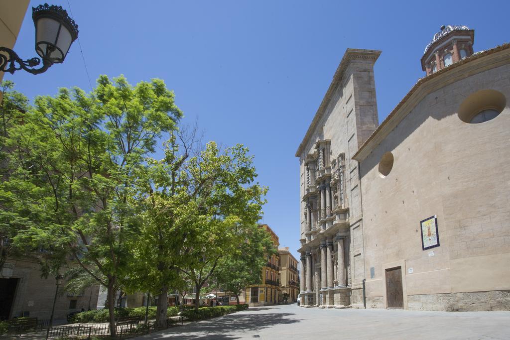Singularstays Plaza Del Carmen Валенсия Экстерьер фото